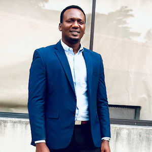 Meet your Posher, Emmanuel